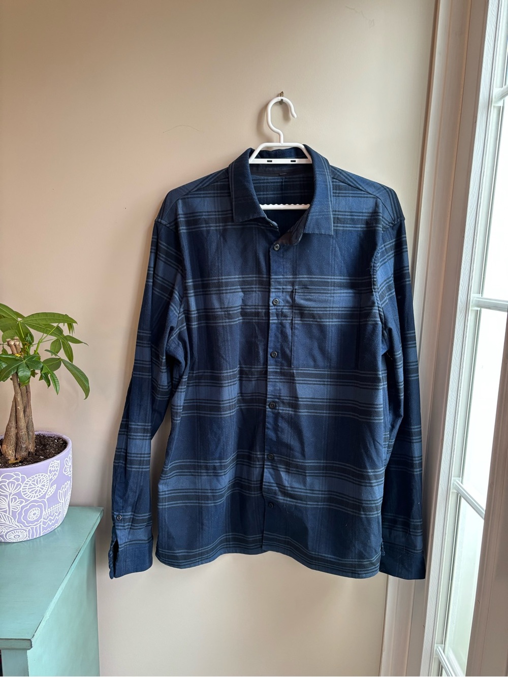 Lululemon Men’s Flannel size M